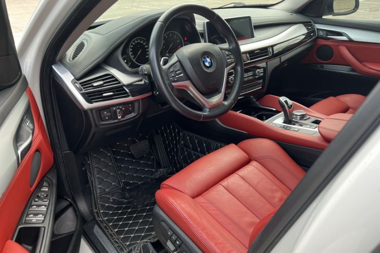 Used BMW X6 2016 xDrive35i Base Model Middle East Interior 2