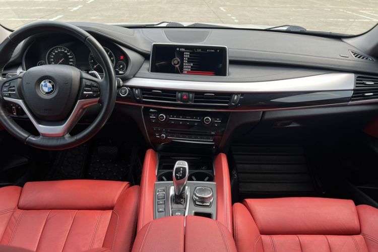 Used BMW X6 2016 xDrive35i Base Model Middle East Interior 3