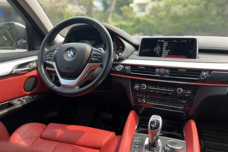 Used BMW X6 2016 xDrive35i Base Model Middle East Interior 4