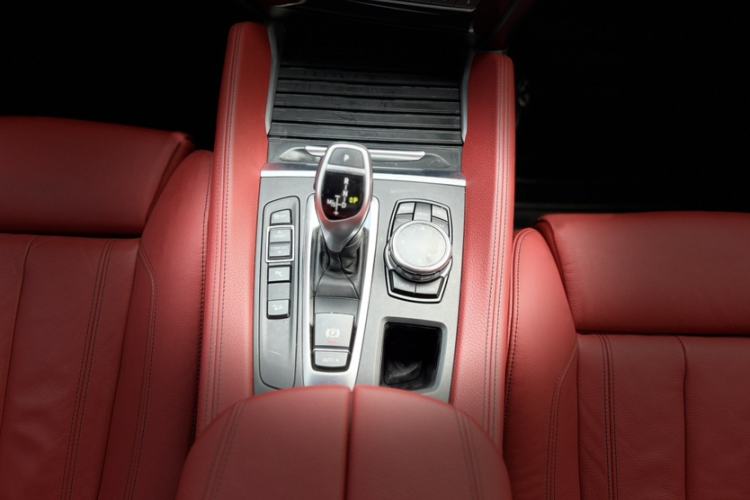 Used BMW X6 2016 xDrive35i Base Model Middle East Interior 9