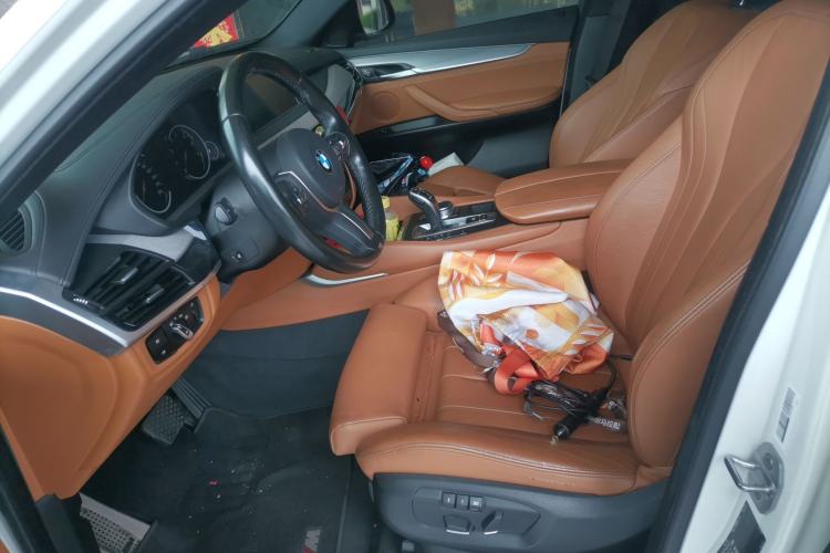 Used BMW X6  Left Front Seat