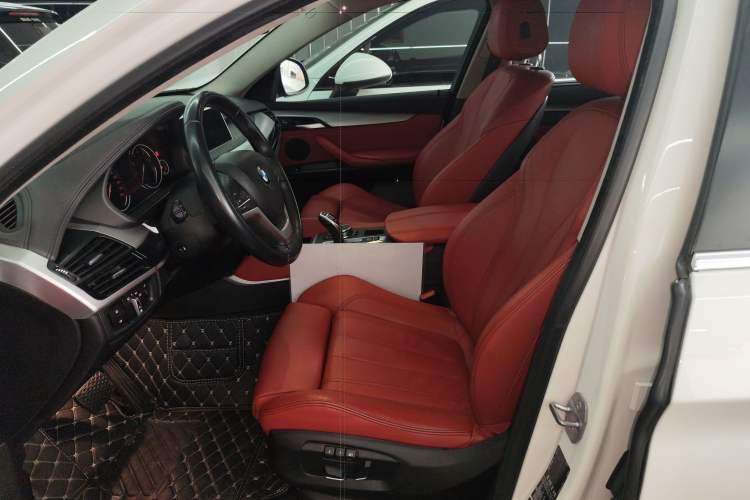 Used BMW X6 2016 xDrive35i Base Model Middle East Left Front Seat