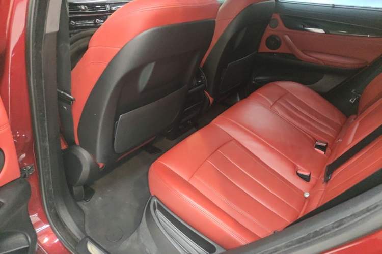 Used BMW X6 2016 xDrive35i Base Model Middle East Left Rear Seat