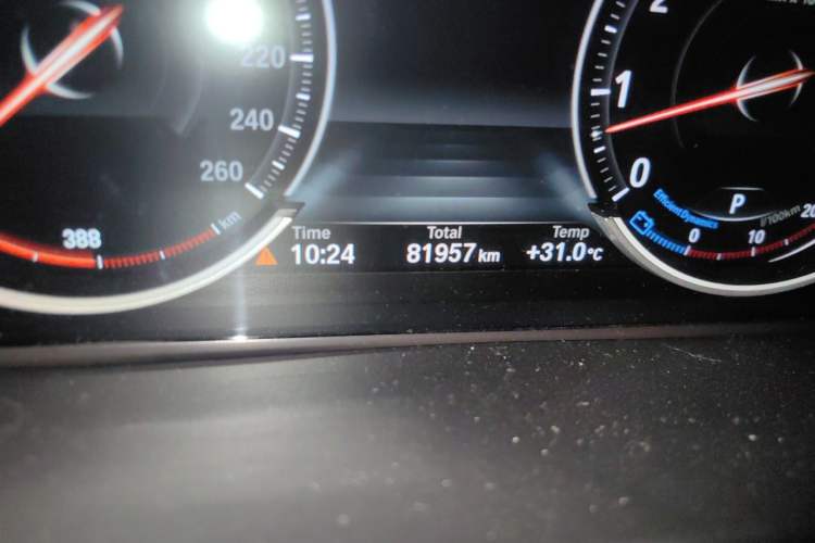 Used BMW X6 2016 xDrive35i Base Model Middle East Odometer Close Up