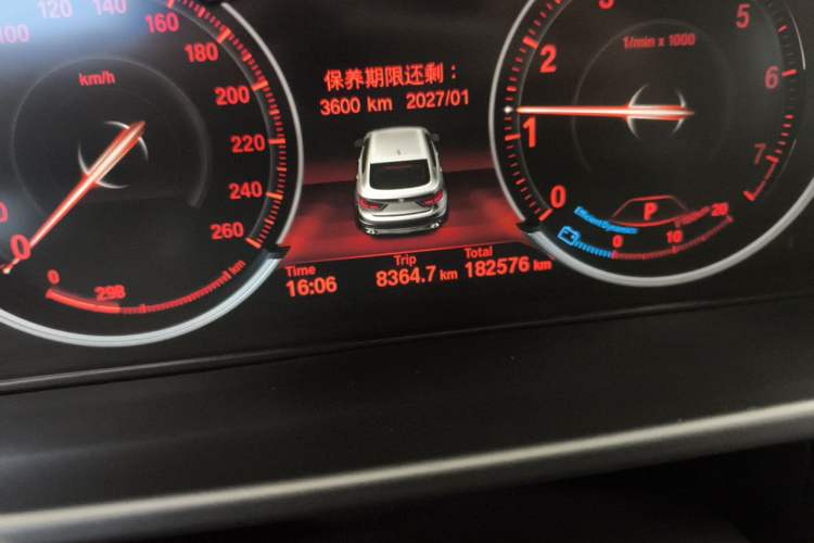 Used BMW X6  Odometer Close Up