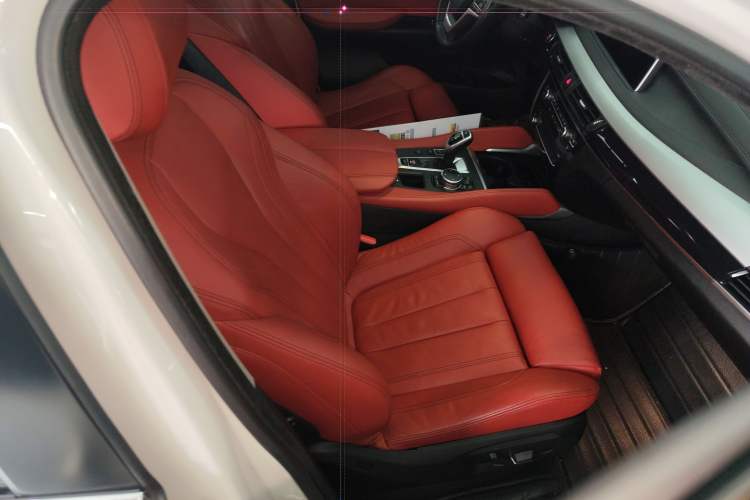 Used BMW X6 2016 xDrive35i Base Model Middle East Right Front Seat