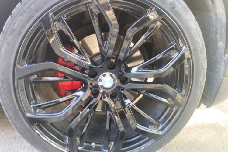 Used BMW X6  Right Front Wheel Hub