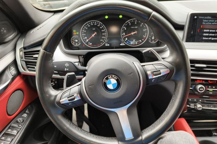 Used BMW X6 2016 xDrive35i Base Model Middle East Steering Wheel