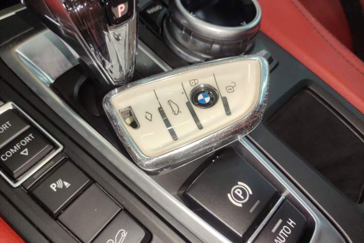 Used BMW X6 2016 xDrive35i Base Model Middle East Vehicle Key
