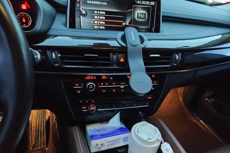 Used BMW X6 2017 xDrive28i Audio And AC Panel