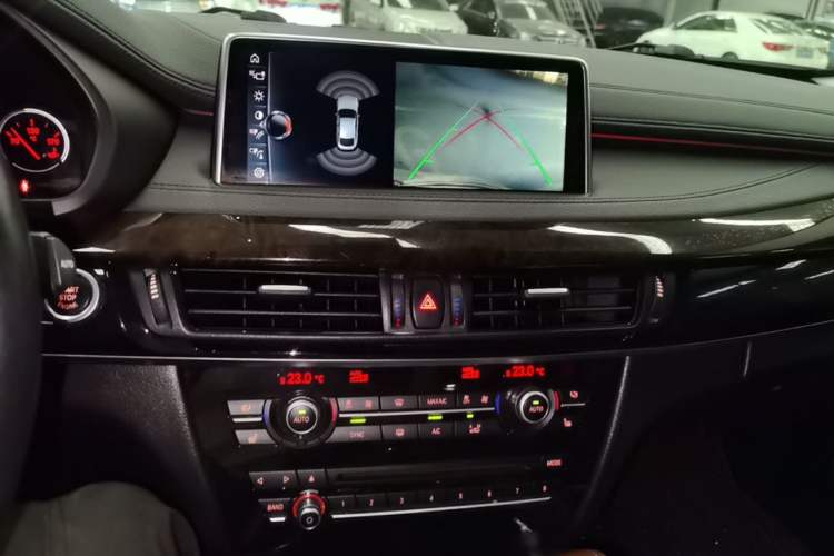 Used BMW X6 2017 xDrive28i Audio And AC Panel