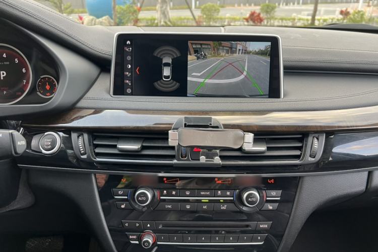 Used BMW X6 2017 xDrive28i Audio And AC Panel