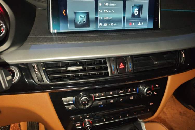 Used BMW X6 2017 xDrive35i Leading Model Audio And AC Panel