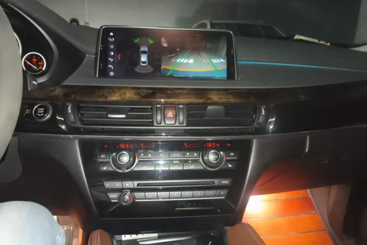 Used BMW X6 2017 xDrive28i Audio And AC Panel