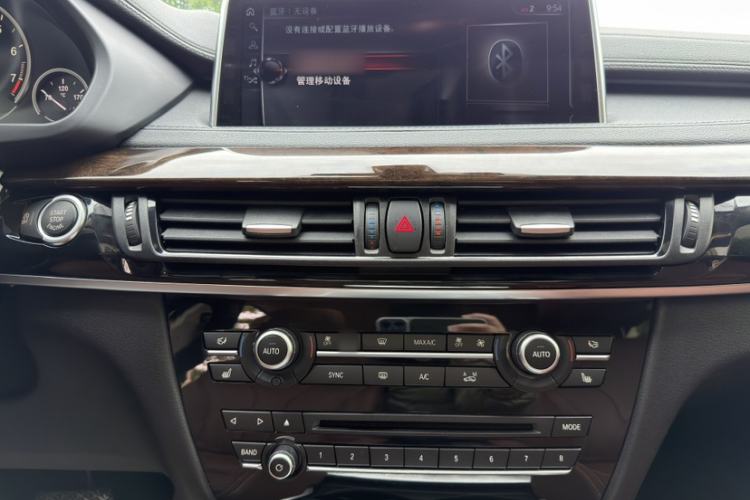Used BMW X6 2017 xDrive28i Audio And AC Panel