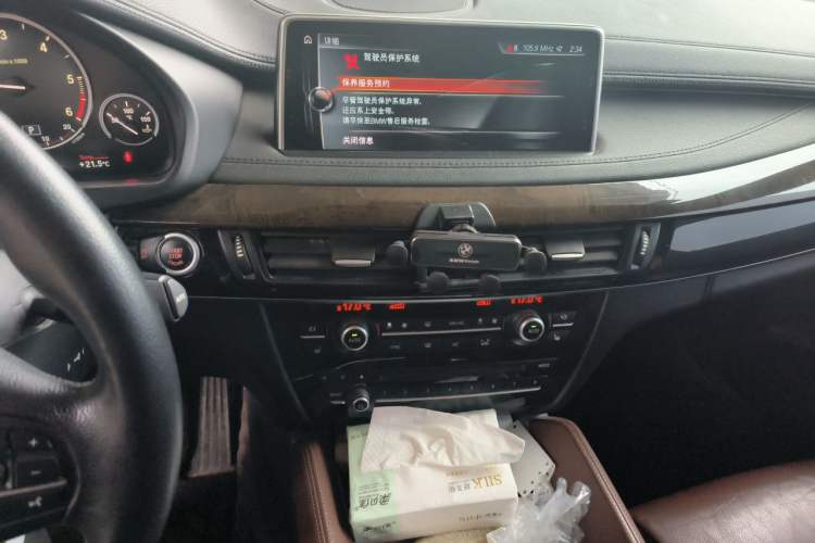 Used BMW X6 2017 xDrive28i Audio And AC Panel