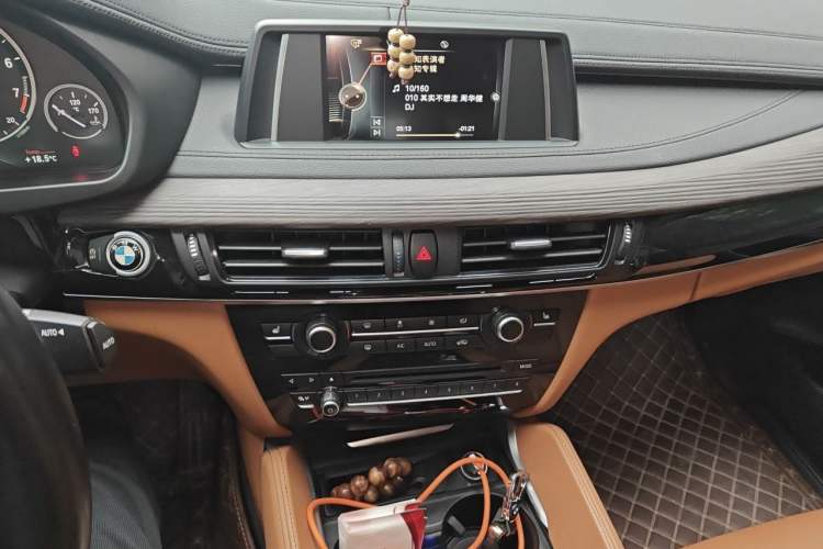 Used BMW X6  Audio And AC Panel