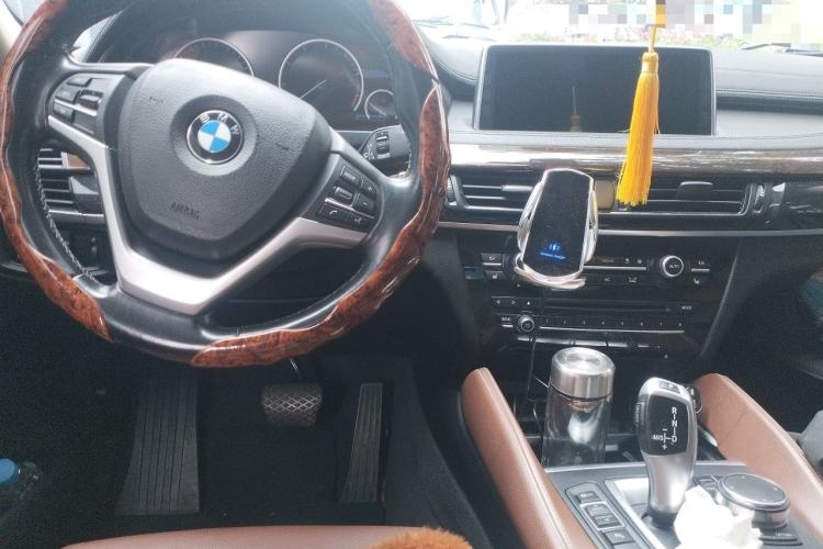 Used BMW X6 2017 xDrive28i Center Console