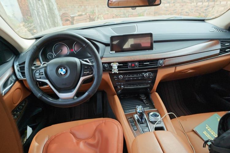 Used BMW X6 2017 xDrive35i Leading Model Center Console