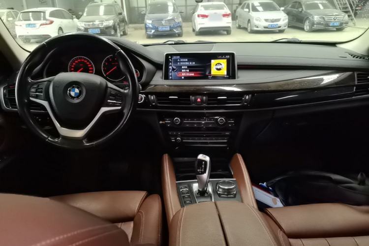 Used BMW X6 2017 xDrive28i Center Console