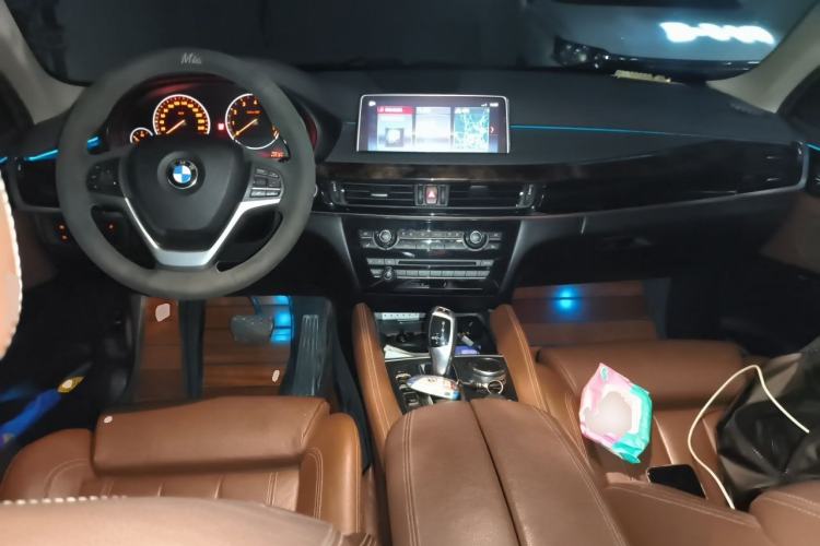 Used BMW X6 2017 xDrive28i Center Console