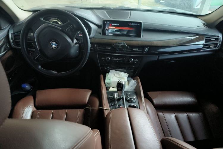 Used BMW X6 2017 xDrive28i Center Console