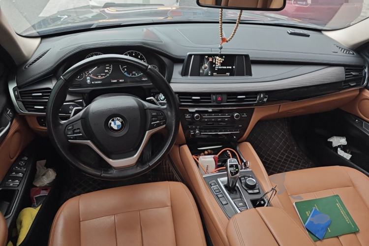 Used BMW X6  Center Console