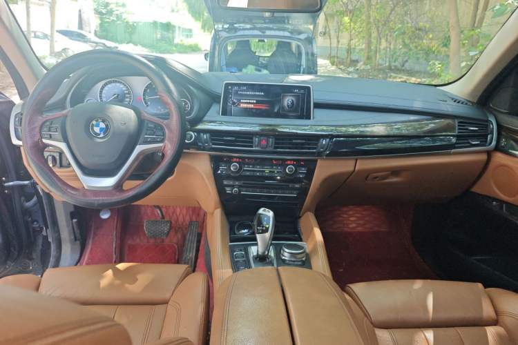 Used BMW X6 2017 xDrive28i Center Console