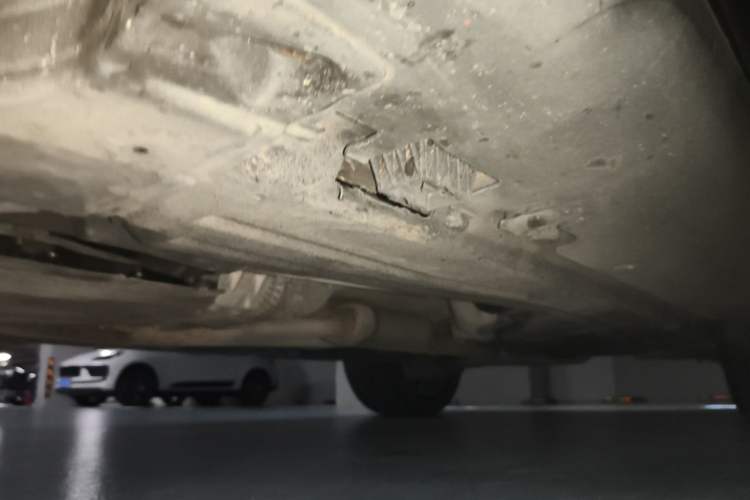 Used BMW X6 2017 xDrive28i Chassis Front Left