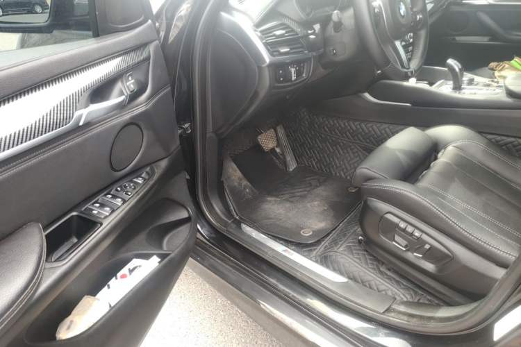 Used BMW X6 2017 xDrive35i M Sport Middle East Driver Seat