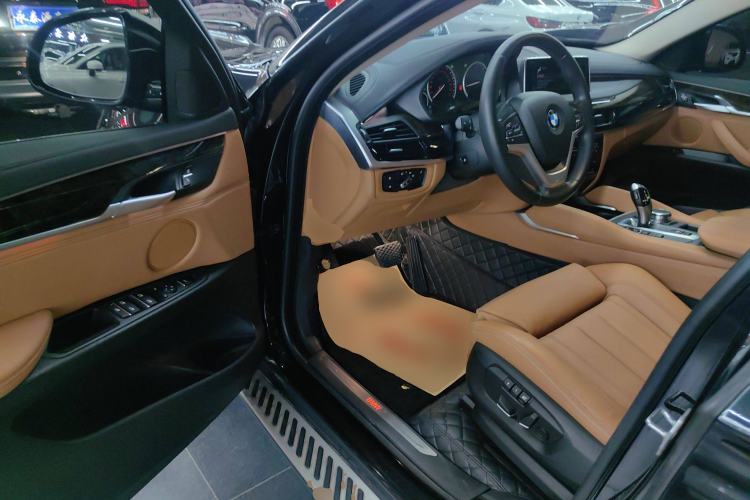 Used BMW X6 2017 xDrive28i Driver Seat