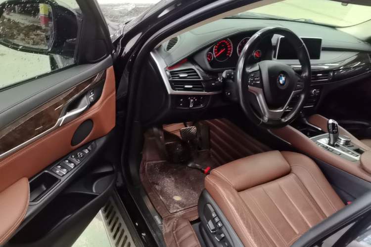 Used BMW X6 2017 xDrive28i Driver Seat