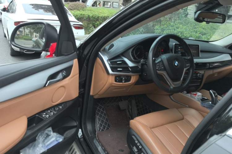 Used BMW X6  Driver Seat