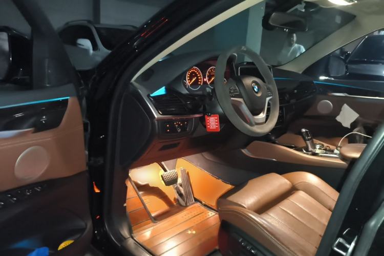 Used BMW X6 2017 xDrive28i Driver Seat