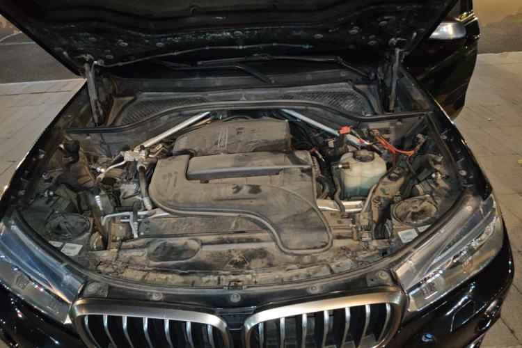 Used BMW X6 2017 xDrive28i Engine Bay