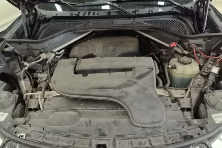 Used BMW X6 2017 xDrive28i Engine Bay