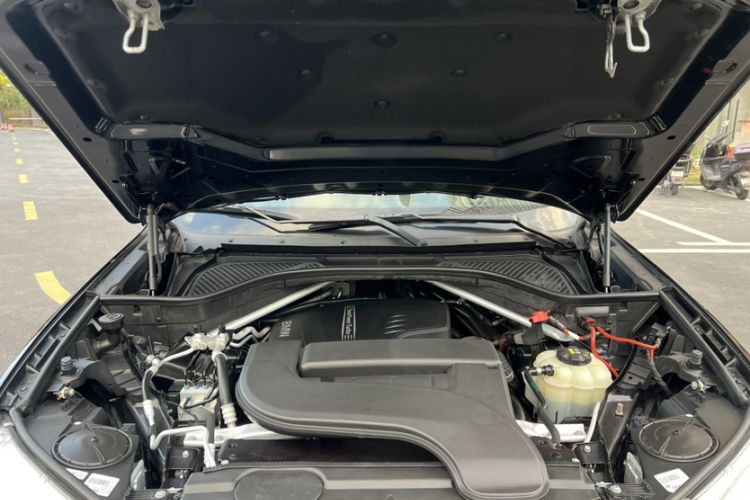 Used BMW X6 2017 xDrive28i Engine Bay