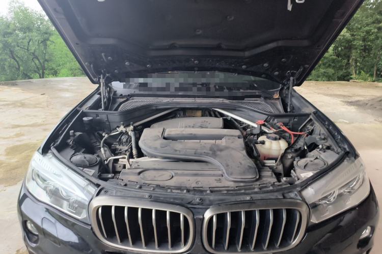 Used BMW X6 2017 xDrive28i Engine Bay