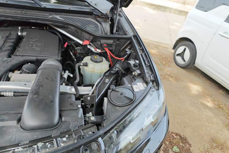 Used BMW X6 2017 xDrive35i Leading Model Engine Bay Left
