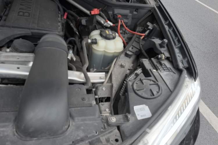Used BMW X6  Engine Bay Left