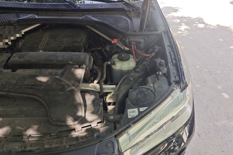 Used BMW X6 2017 xDrive28i Engine Bay Left