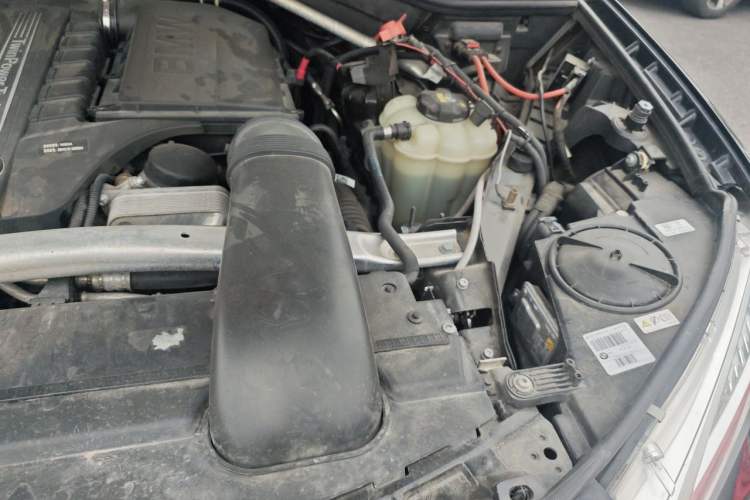 Used BMW X6  Engine Bay Left