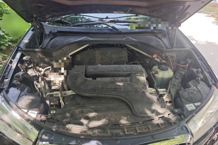 Used BMW X6 2017 xDrive28i Engine Bay