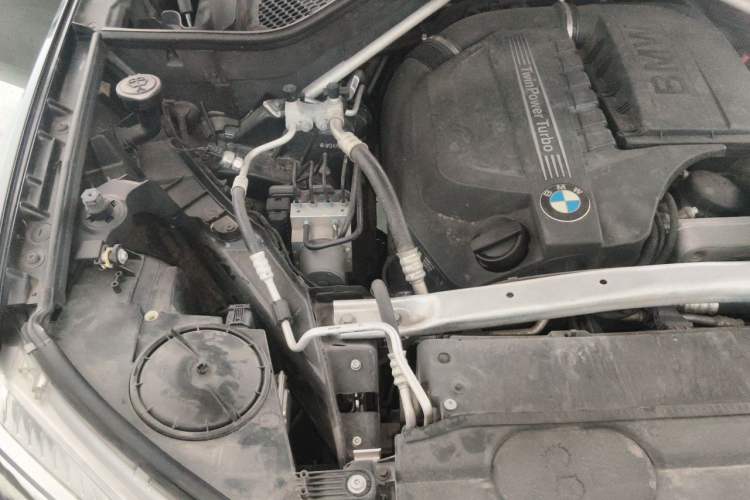 Used BMW X6 2017 xDrive35i Leading Model Engine Bay Right