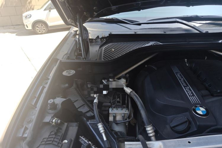 Used BMW X6 2017 xDrive35i M Sport Edition Engine Bay Right
