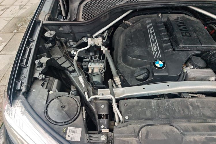 Used BMW X6 2017 xDrive35i Leading Model Engine Bay Right