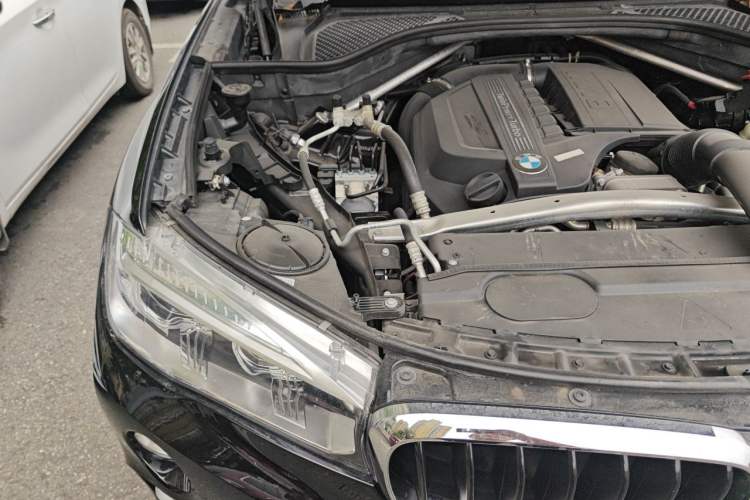 Used BMW X6  Engine Bay Right