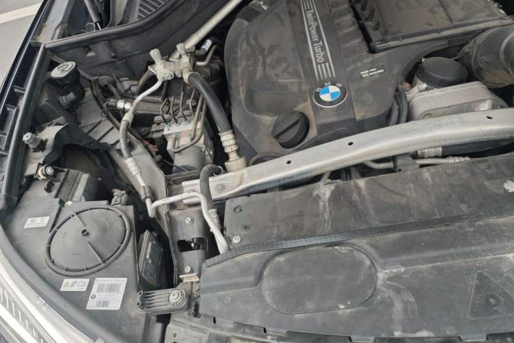 Used BMW X6  Engine Bay Right