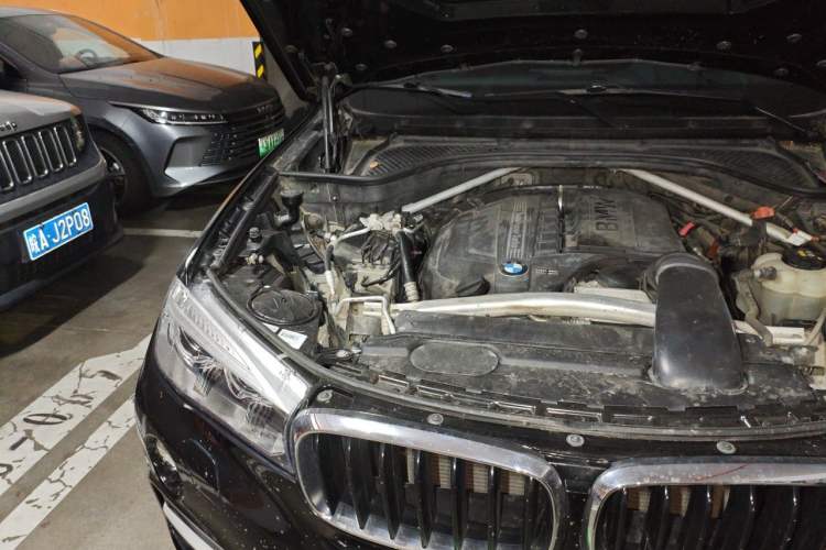 Used BMW X6 2017 xDrive35i Leading Model Engine Bay Right