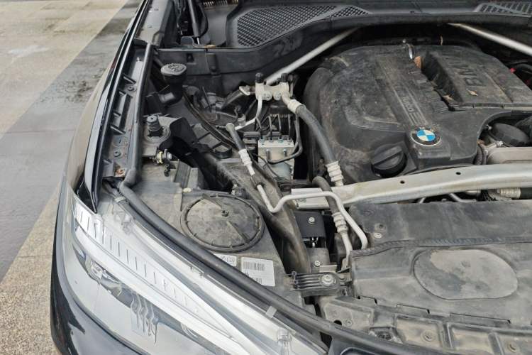 Used BMW X6 2017 xDrive35i Leading Model Engine Bay Right